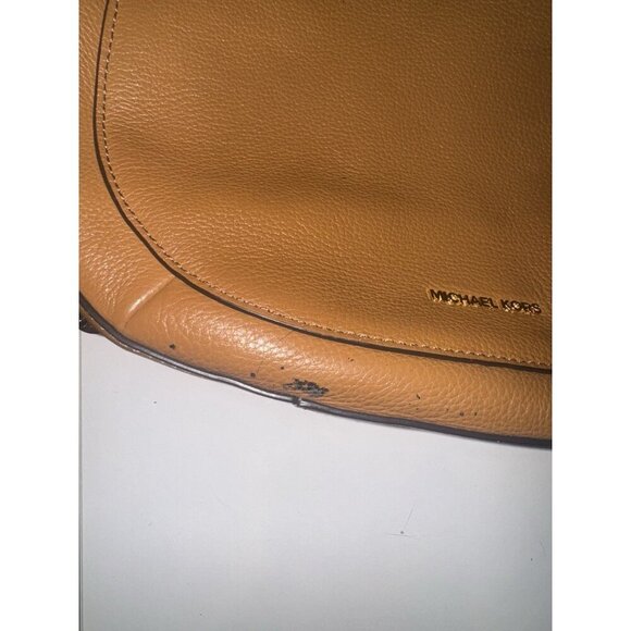 Michael Kors Julia Medium Leather Hobo Bag. -Brown -Some Flaws, See Description. - Picture 4 of 8